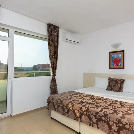 招待所 Sunny Dream 3*